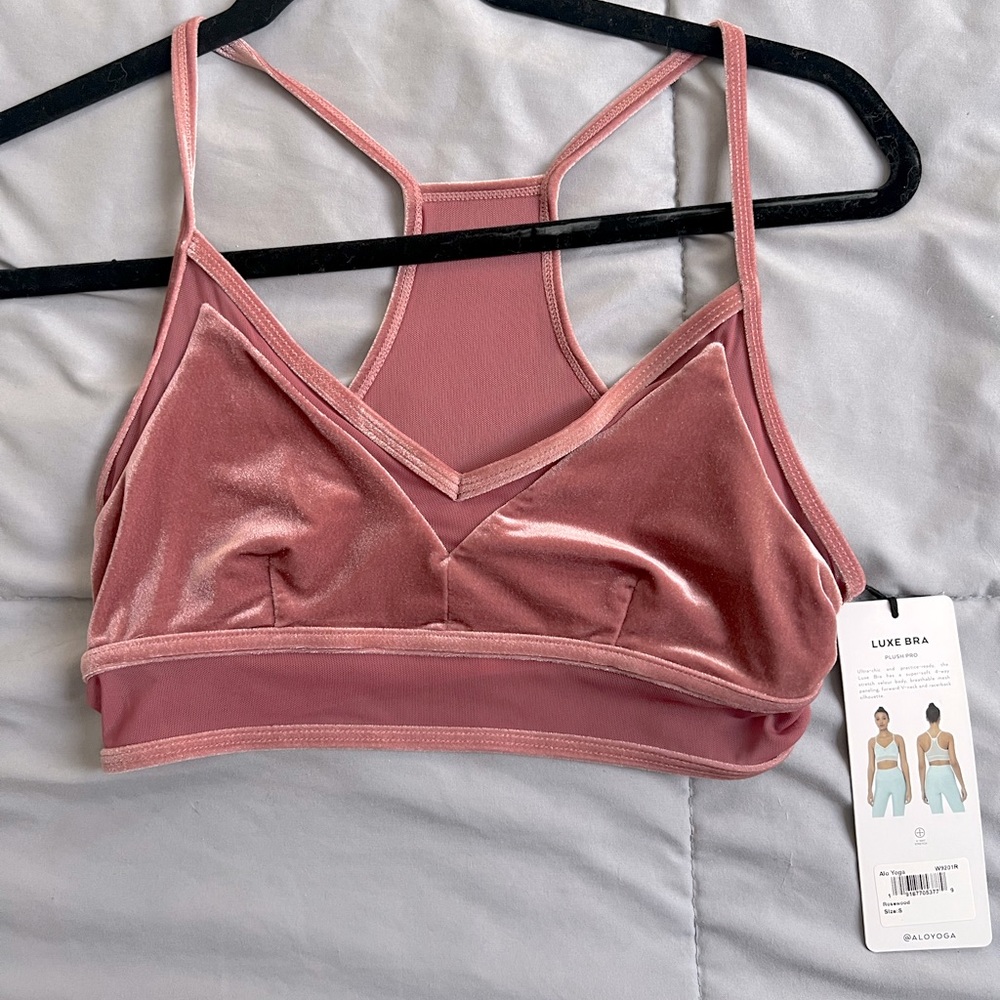 Brand New ALO Yoga brand velour sports bra w/ mesh mauve pink color never worn
